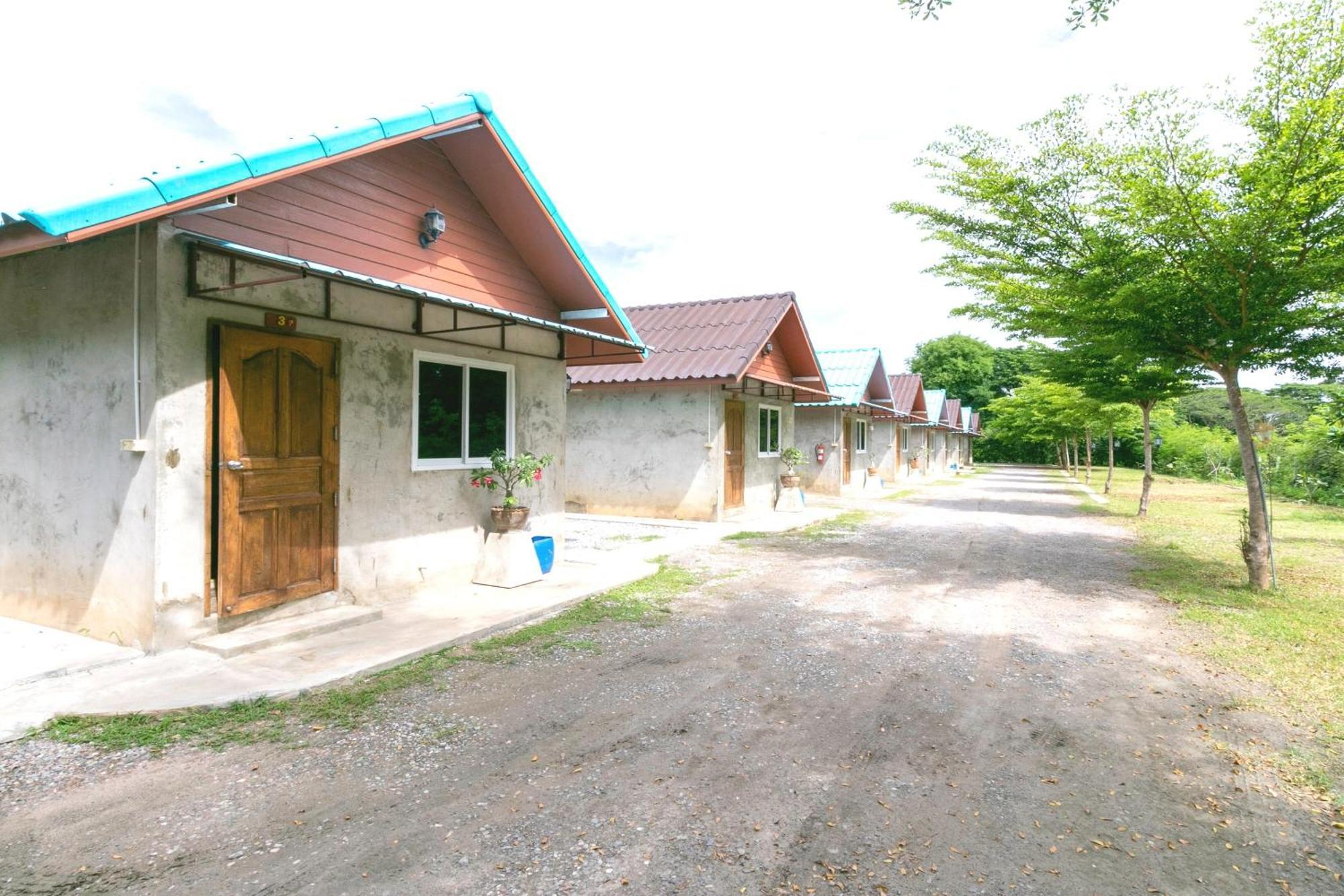 The Rome Resort Pran Buri Exterior foto