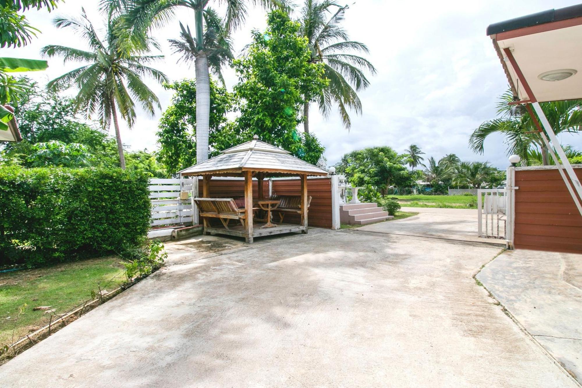 The Rome Resort Pran Buri Exterior foto